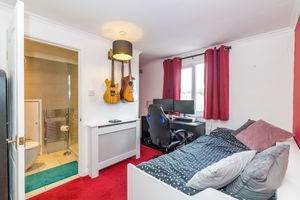 Bed- click for photo gallery
